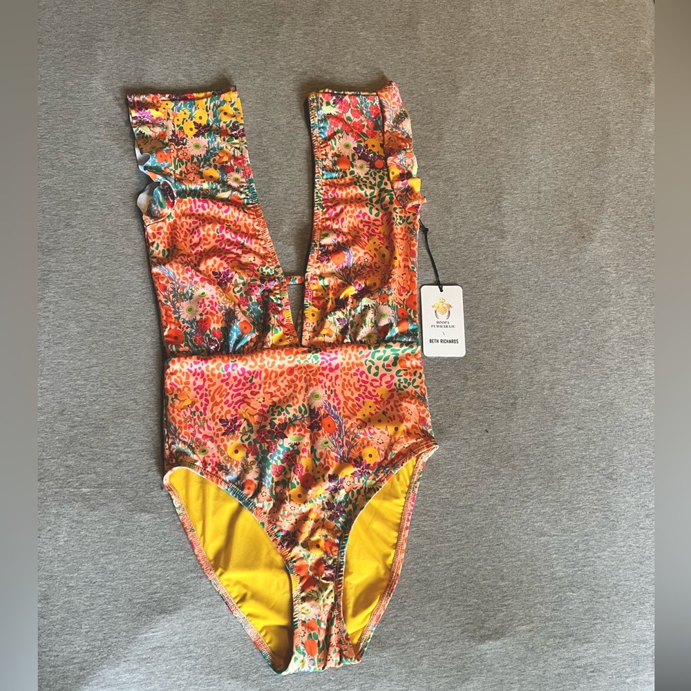 BNWT Beth Richards one-piece bathing suit